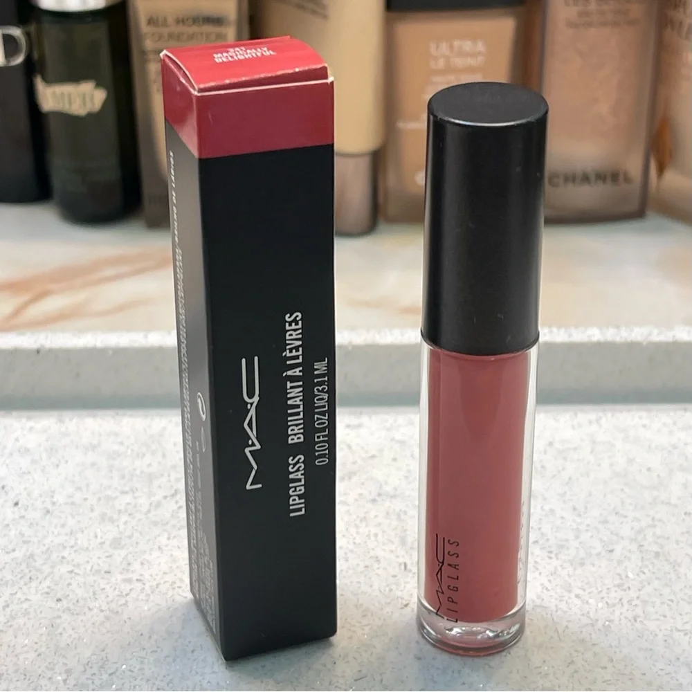 VAULTED ~ MAC ~ ‘341 MAGICALLY DELIGHTFUL’ Lipglass Brilliant ~ Full Size ~ NIB